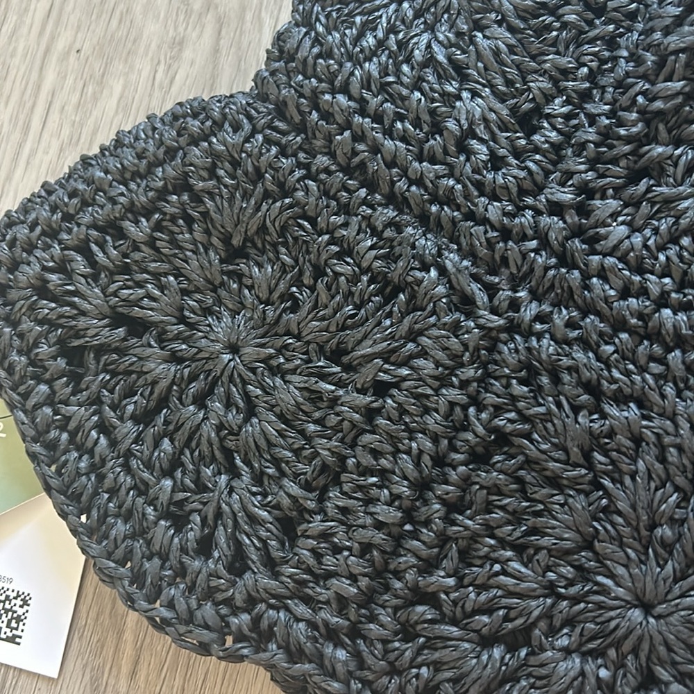 H&M Dark Gray Crochet Hat - Picture 3 of 4